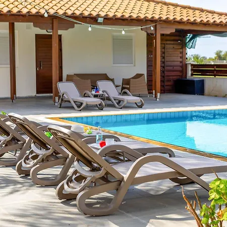 Villa Cape Greco Palm Trees